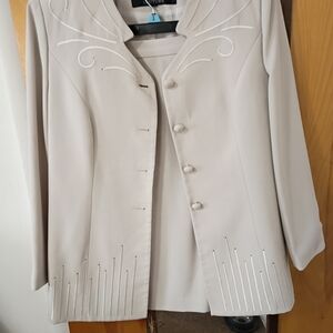 Tailored Cream Embroidered Women's Blazer